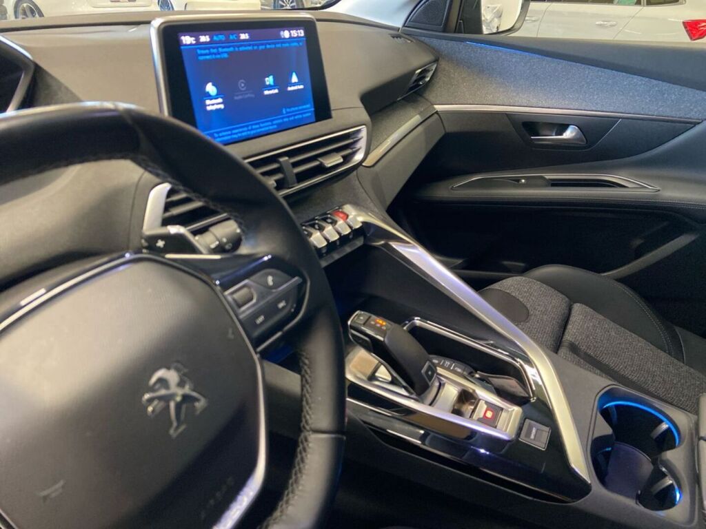 Peugeot 3008 2019 Sininen