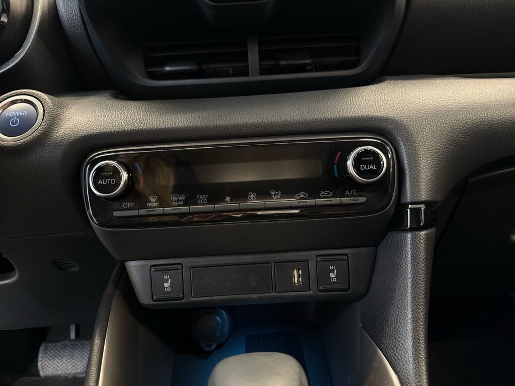 Mazda Mazda2 2022 Punainen