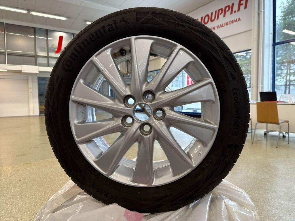 Mazda Mazda2 2022 Punainen