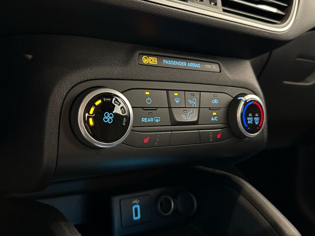 Ford Focus 2019 Punainen