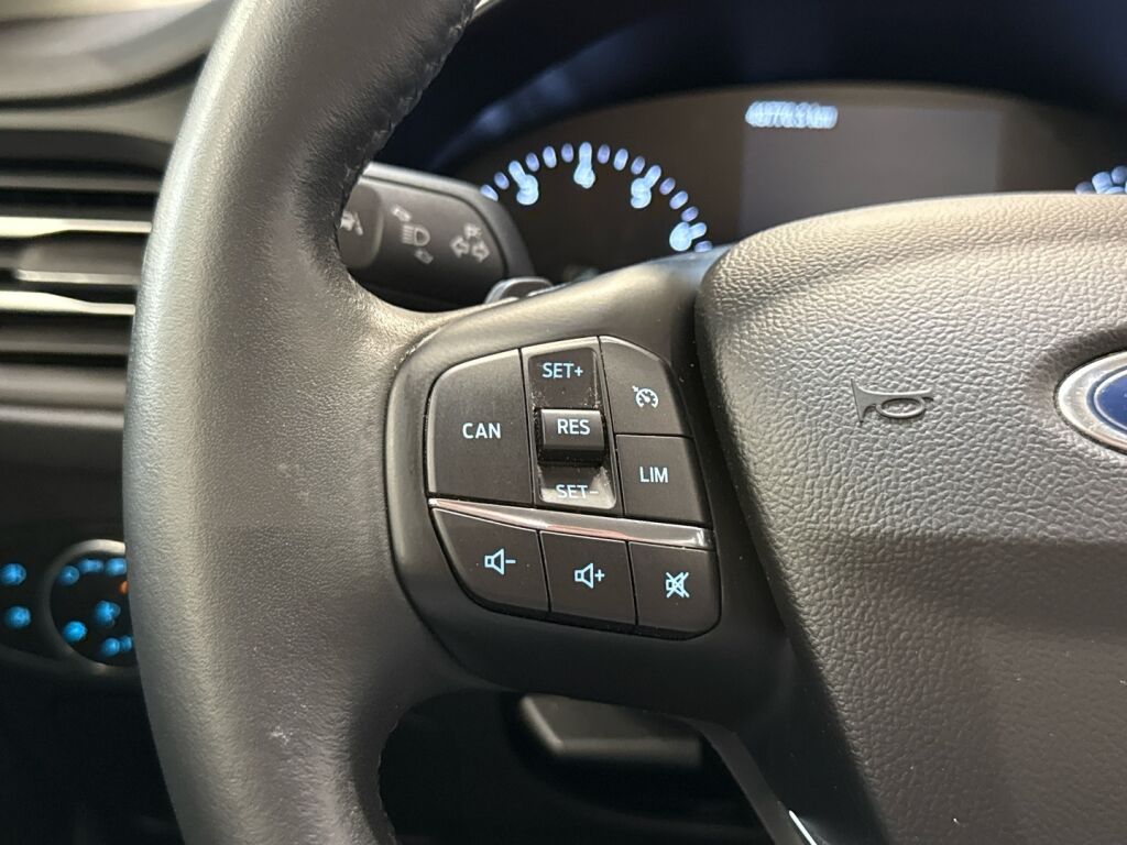 Ford Focus 2019 Punainen