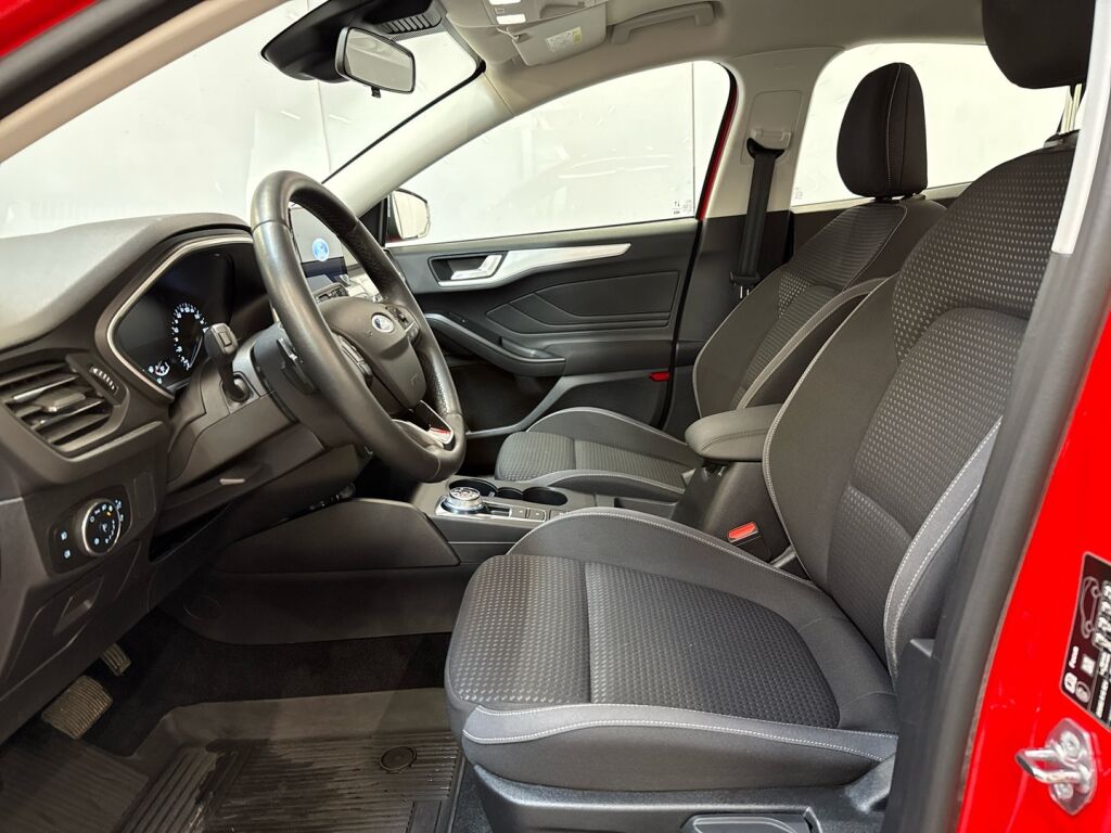 Ford Focus 2019 Punainen