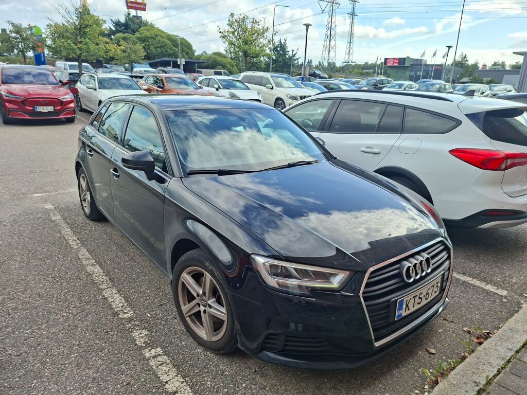 Audi A3 2020 Musta