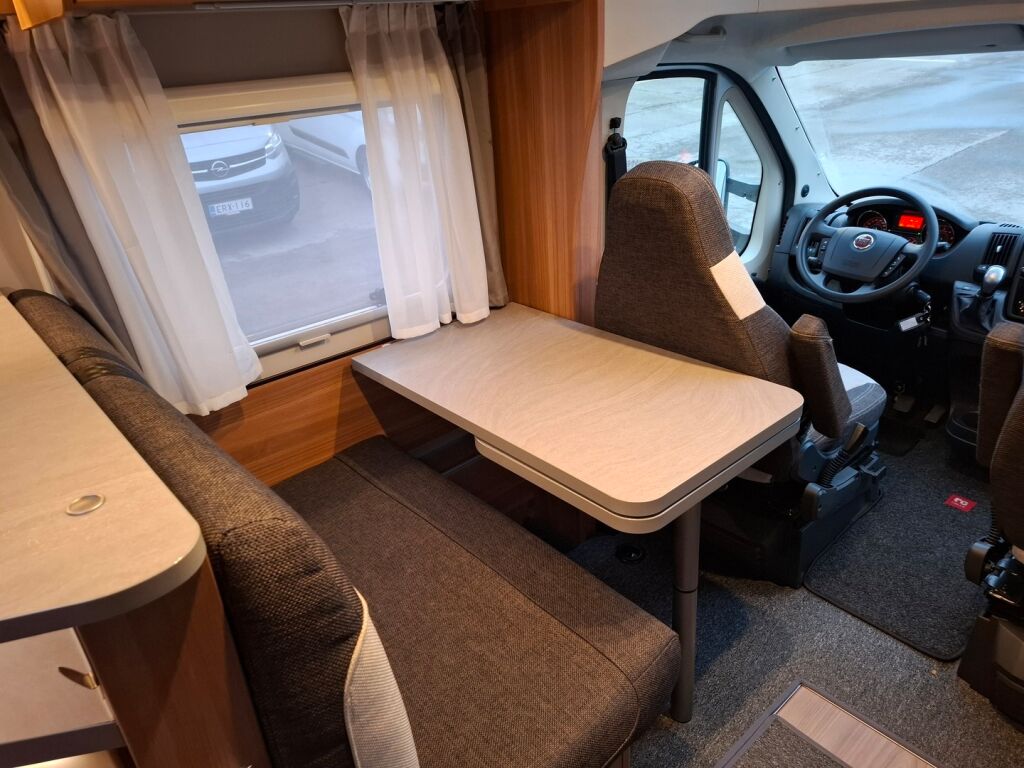 Weinsberg Caraloft 700 2020 Valkoinen