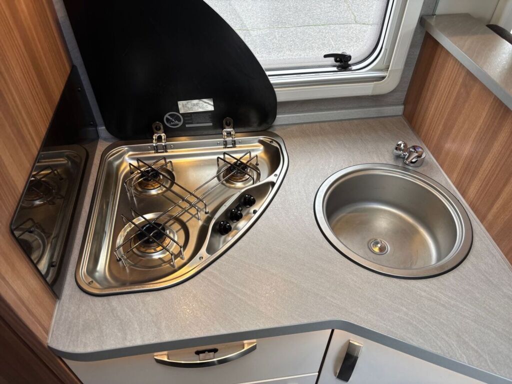 Weinsberg Caraloft 700 2020 Valkoinen