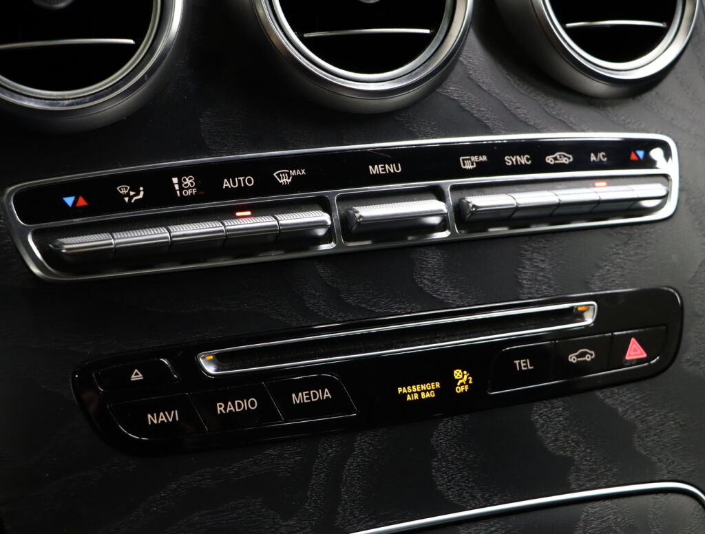Mercedes-Benz C 2017 Sininen