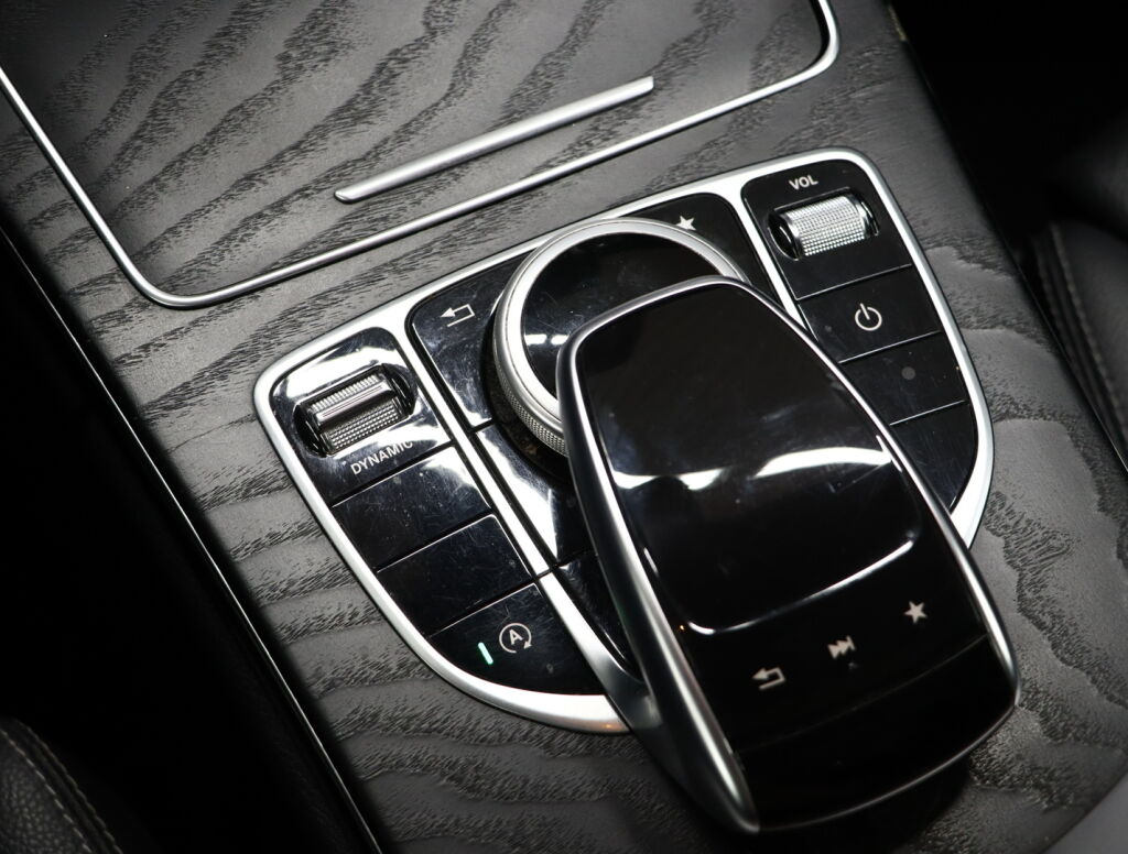Mercedes-Benz C 2017 Sininen