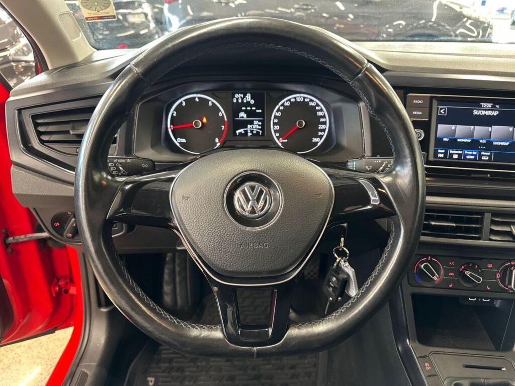 Volkswagen Polo 2020 Punainen