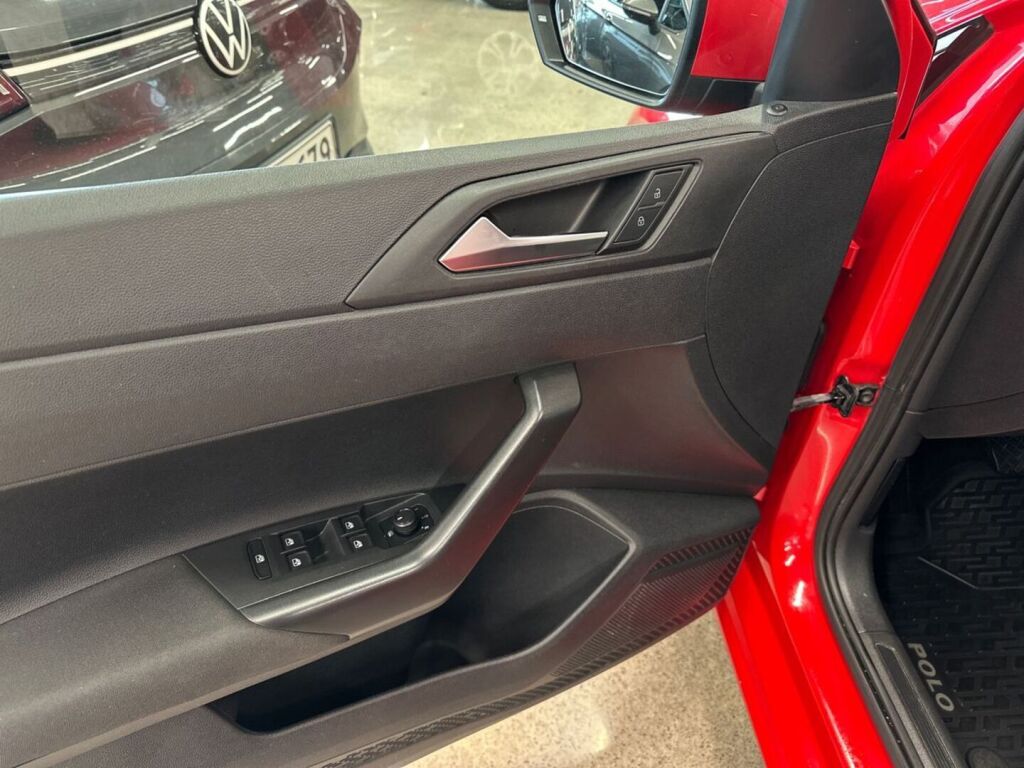 Volkswagen Polo 2020 Punainen