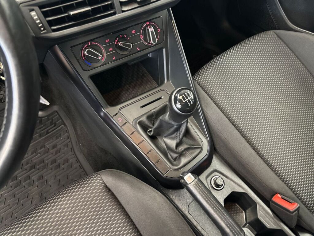 Volkswagen Polo 2020 Punainen