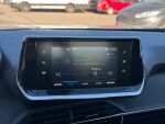 Peugeot 2008 2020 Musta