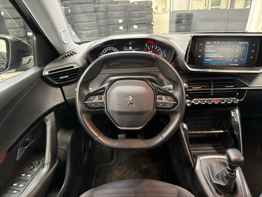 Peugeot 2008 2020 Musta