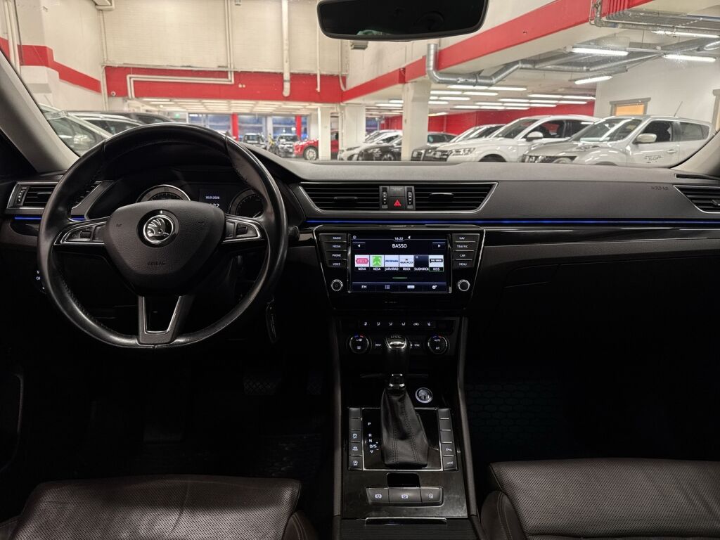 Skoda Superb 2015 Harmaa