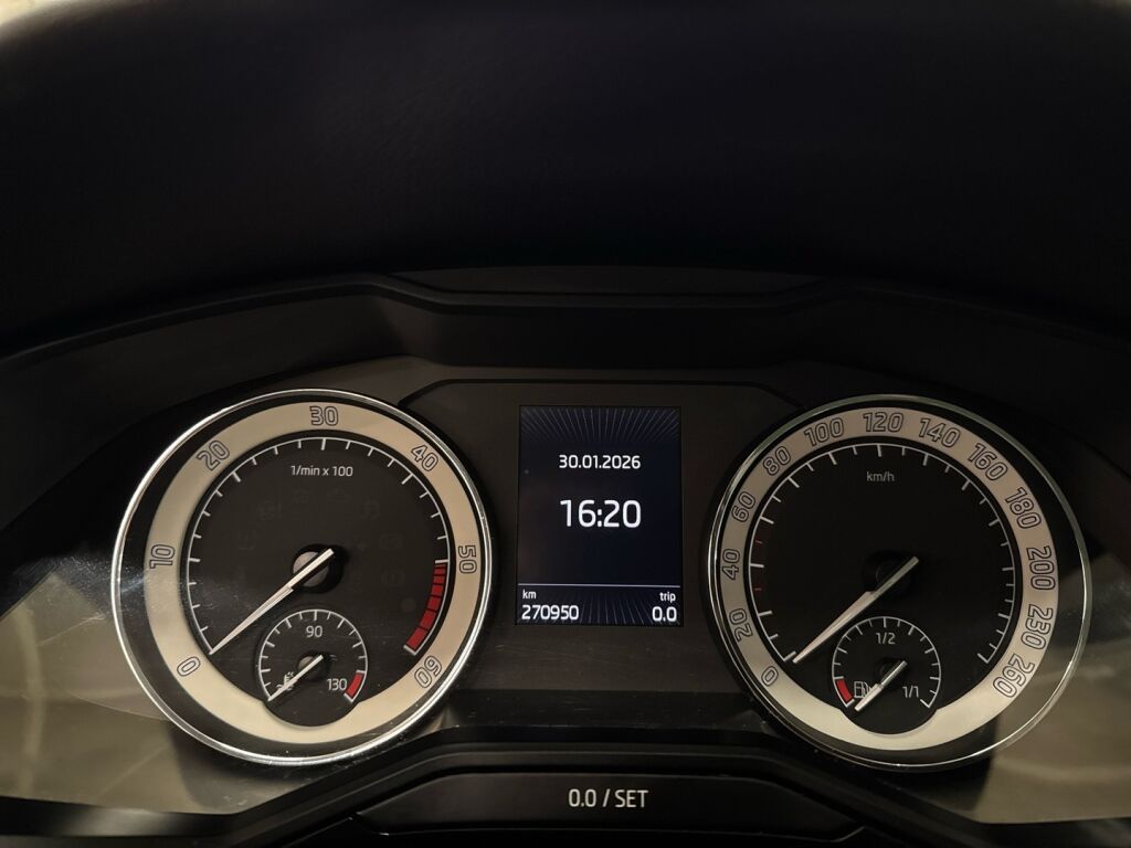 Skoda Superb 2015 Harmaa