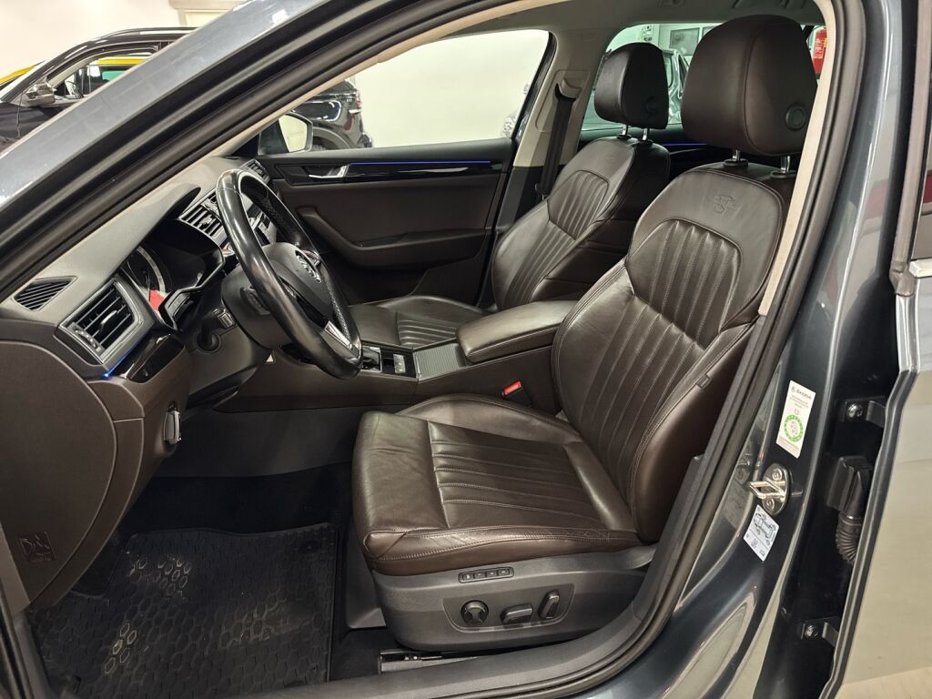 Skoda Superb 2015 Harmaa