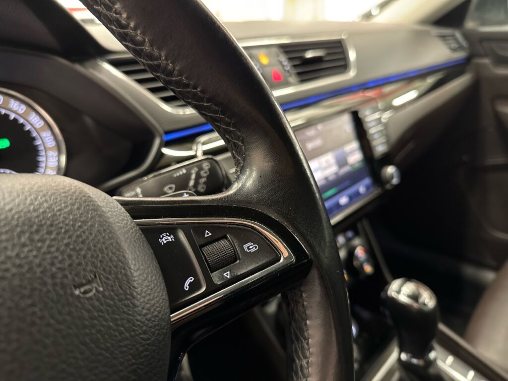 Skoda Superb 2015 Harmaa