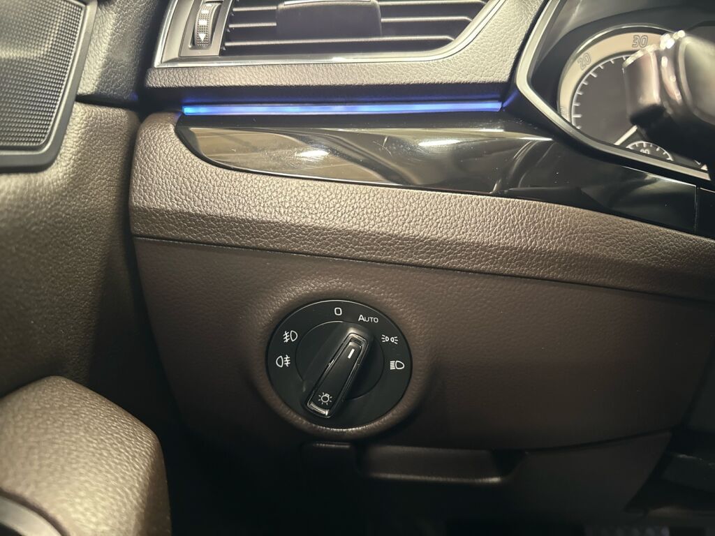 Skoda Superb 2015 Harmaa