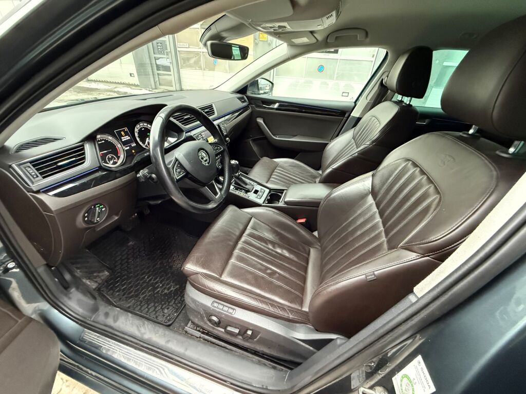 Skoda Superb 2015 Harmaa