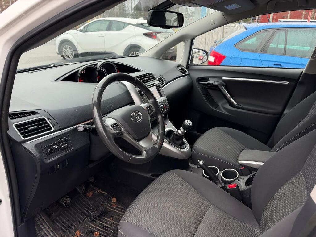 Toyota Verso 2016 Valkoinen