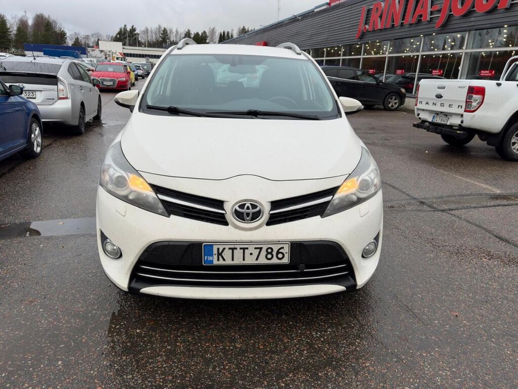 Toyota Verso 2016 Valkoinen