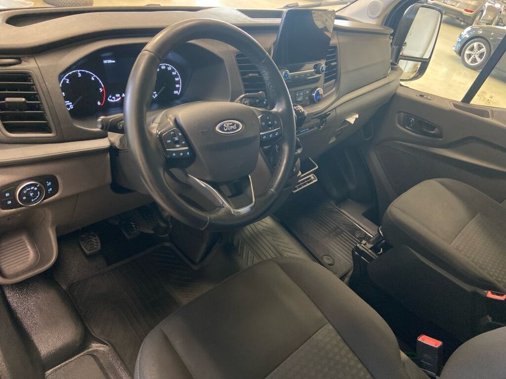 Ford Transit 2021 Musta