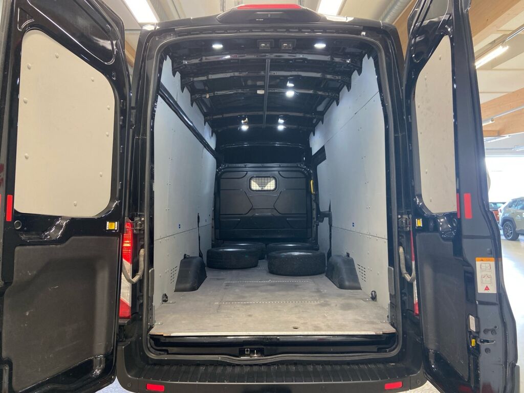 Ford Transit 2021 Musta