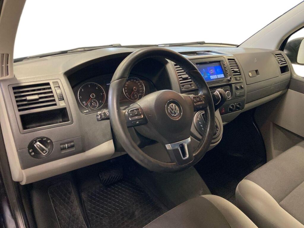 Volkswagen Transporter 2015 Musta
