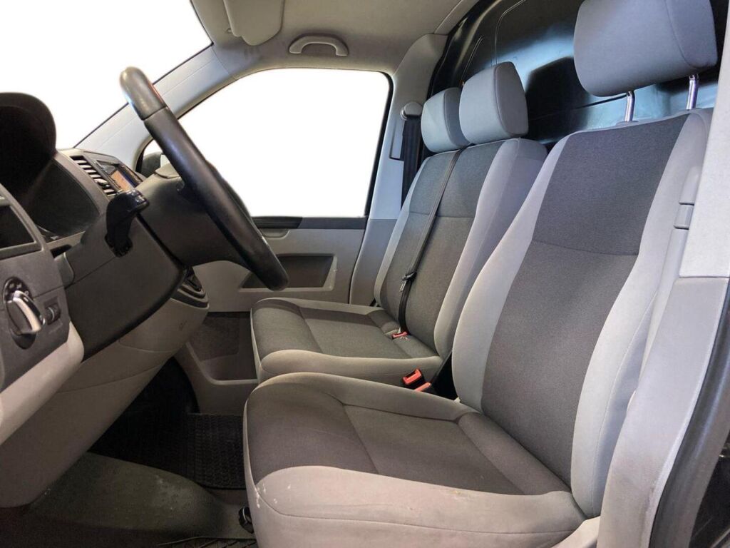 Volkswagen Transporter 2015 Musta
