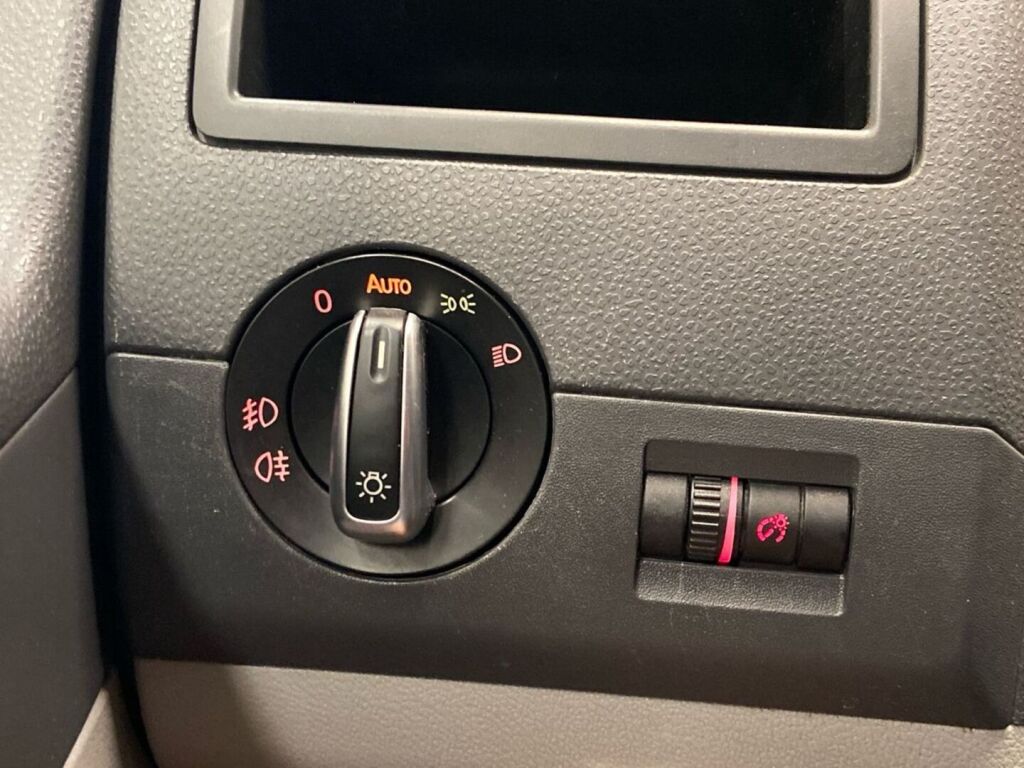 Volkswagen Transporter 2015 Musta