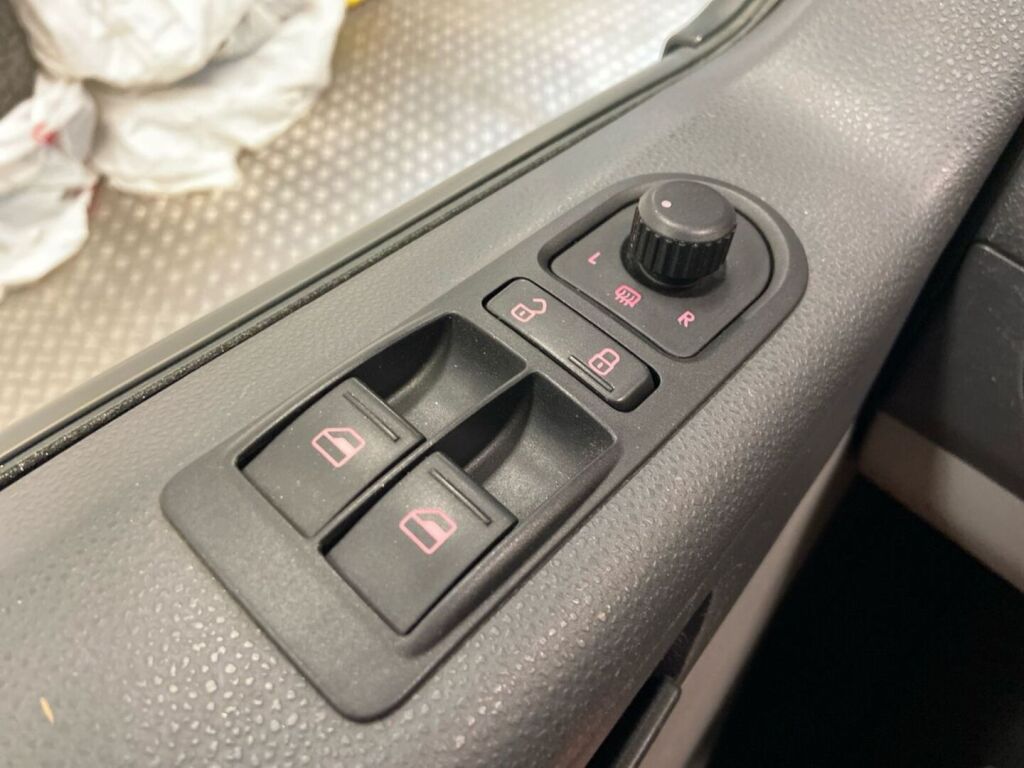Volkswagen Transporter 2015 Musta