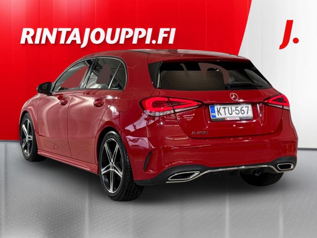 Mercedes-Benz A 2018 Punainen