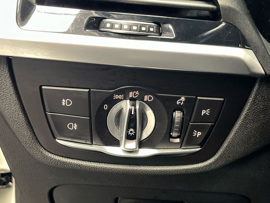 BMW X3 2021 Valkoinen