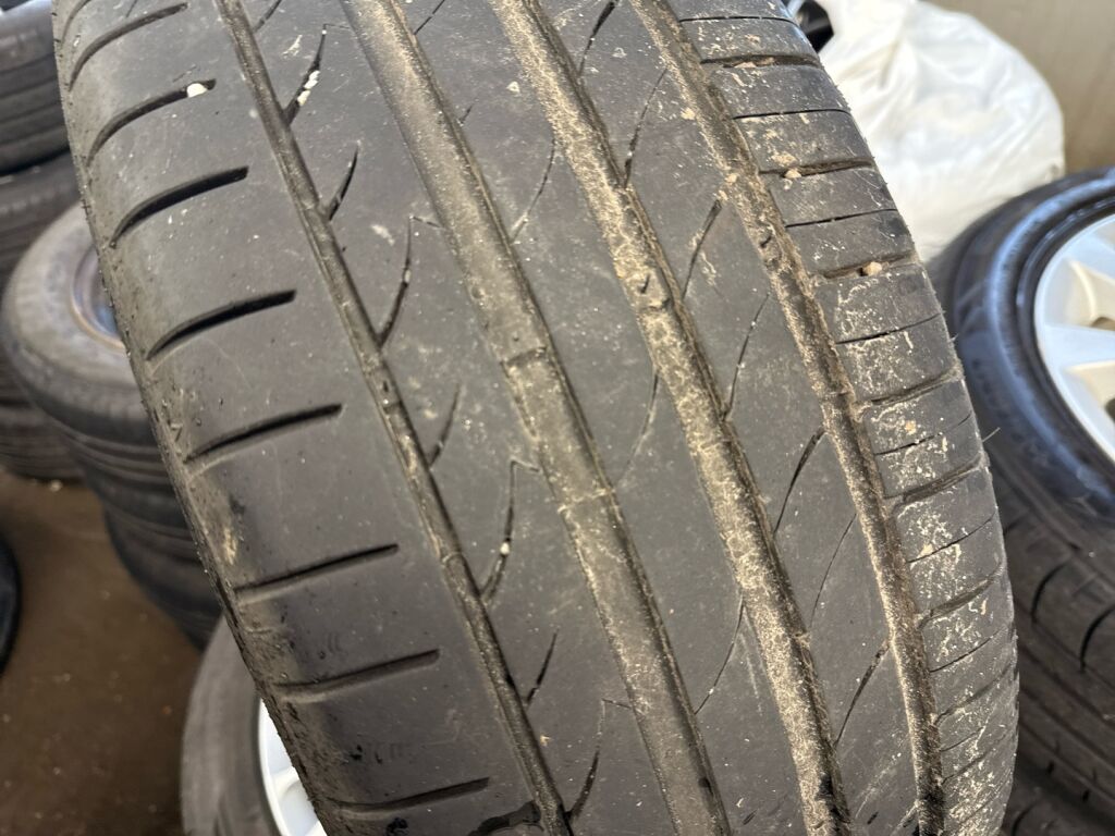 Seat Leon 2021 Punainen