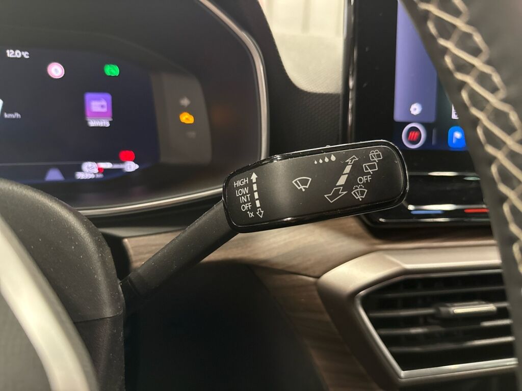 Seat Leon 2021 Punainen