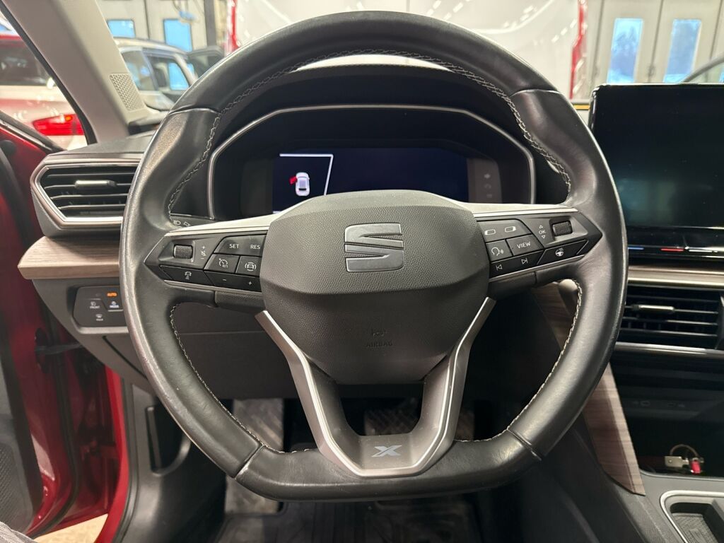 Seat Leon 2021 Punainen