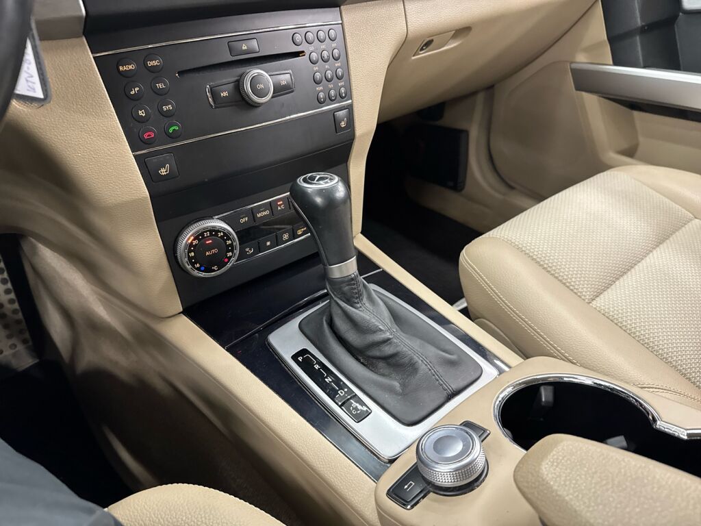 Mercedes-Benz GLK 2010 Valkoinen