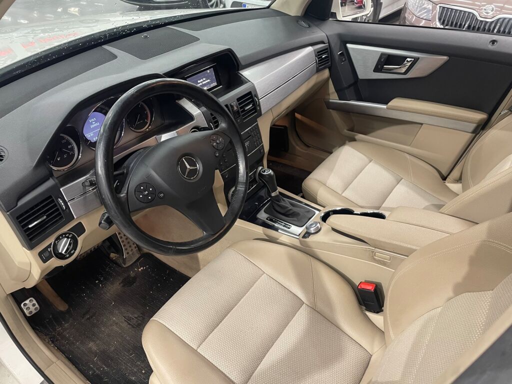 Mercedes-Benz GLK 2010 Valkoinen