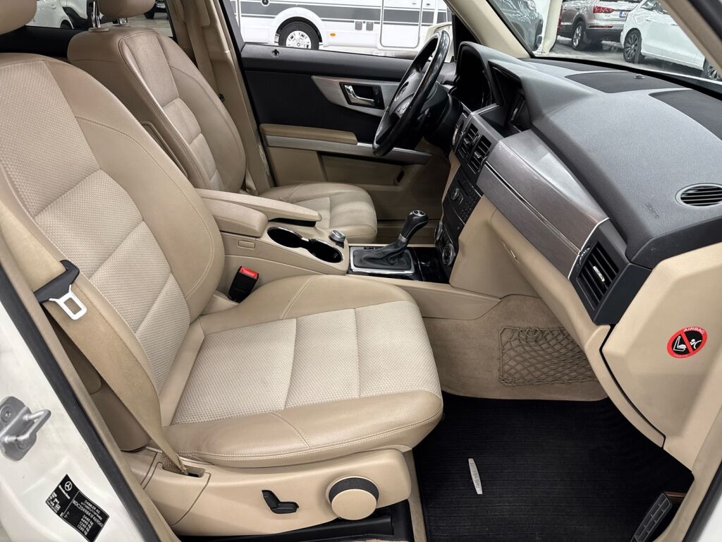 Mercedes-Benz GLK 2010 Valkoinen