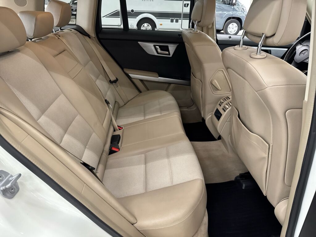 Mercedes-Benz GLK 2010 Valkoinen