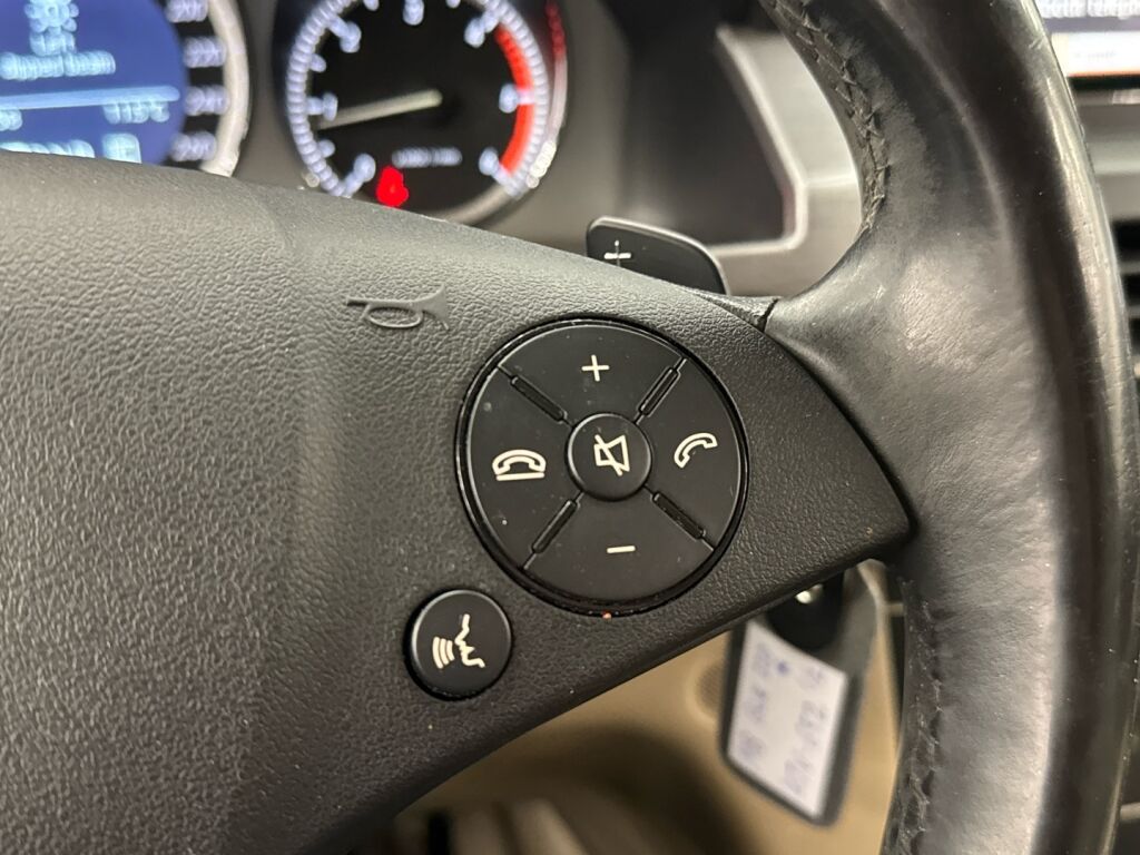 Mercedes-Benz GLK 2010 Valkoinen