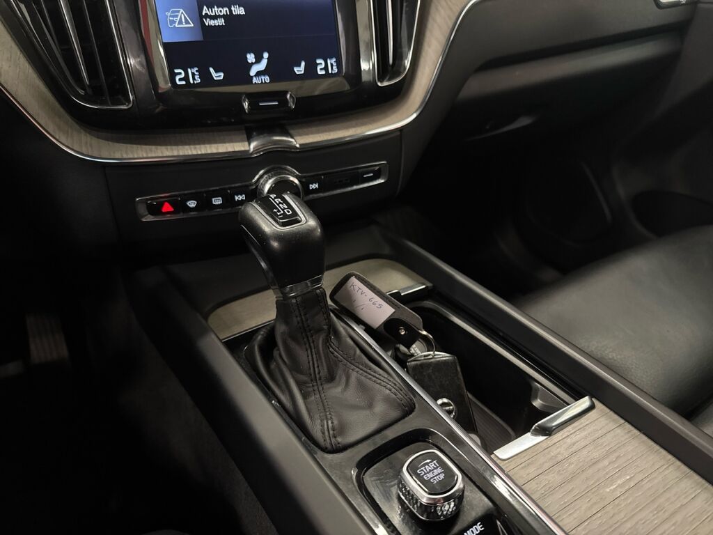 Volvo XC60 2018 Valkoinen