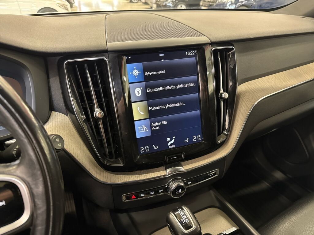 Volvo XC60 2018 Valkoinen