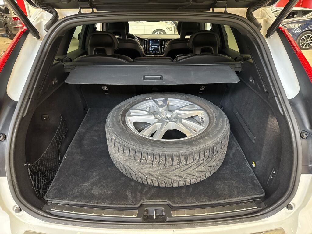 Volvo XC60 2018 Valkoinen