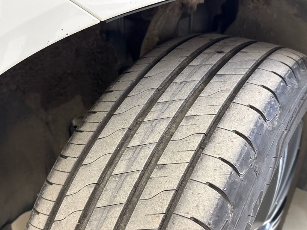 Volvo XC60 2018 Valkoinen