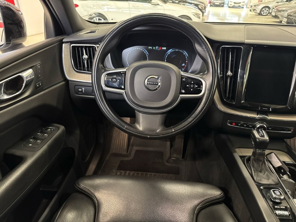 Volvo XC60 2018 Valkoinen