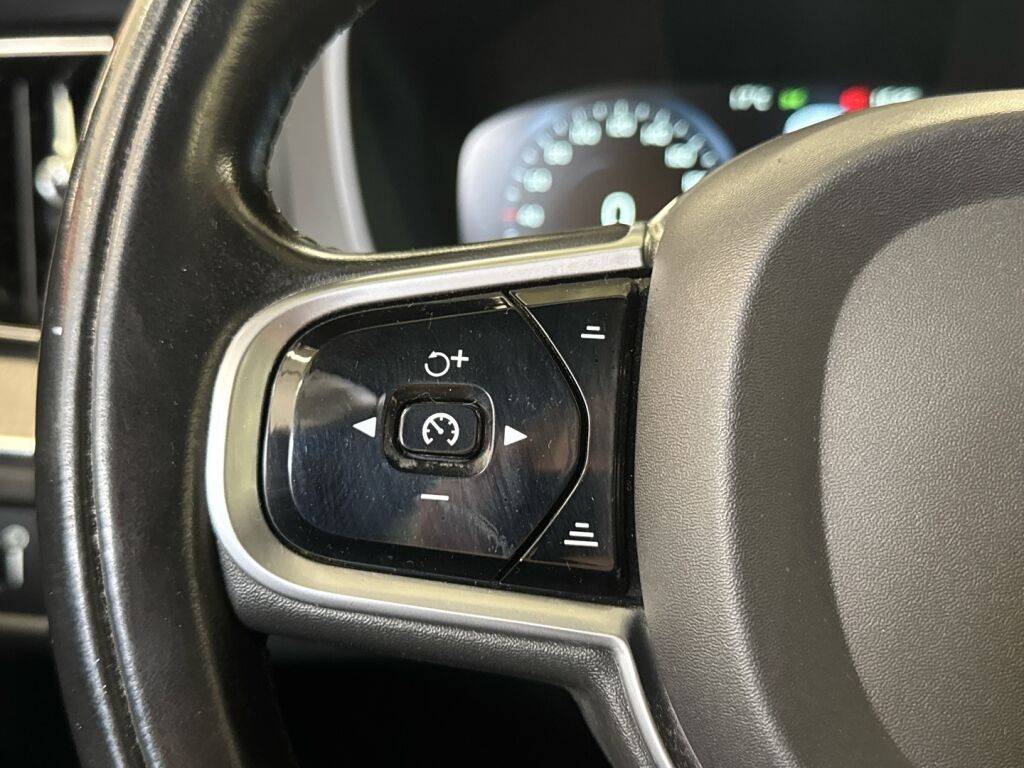 Volvo XC60 2018 Valkoinen