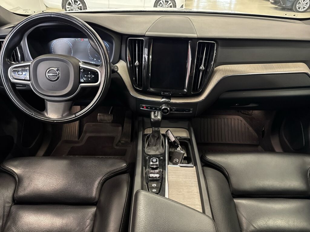 Volvo XC60 2018 Valkoinen