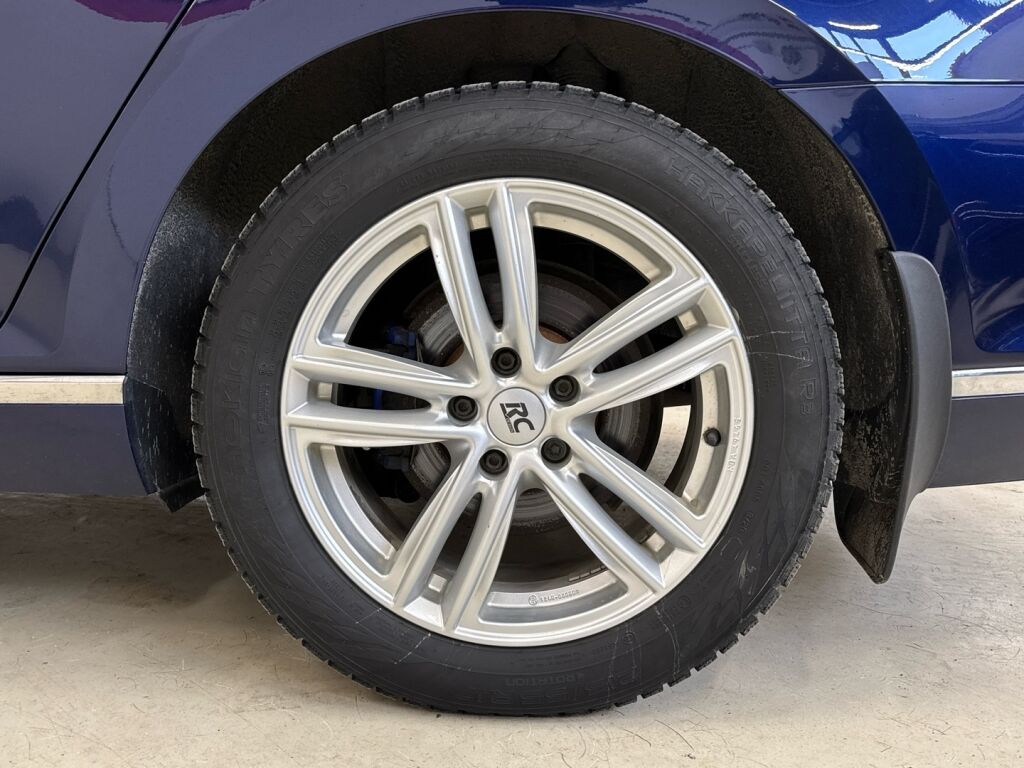 Volkswagen Passat 2017 Sininen