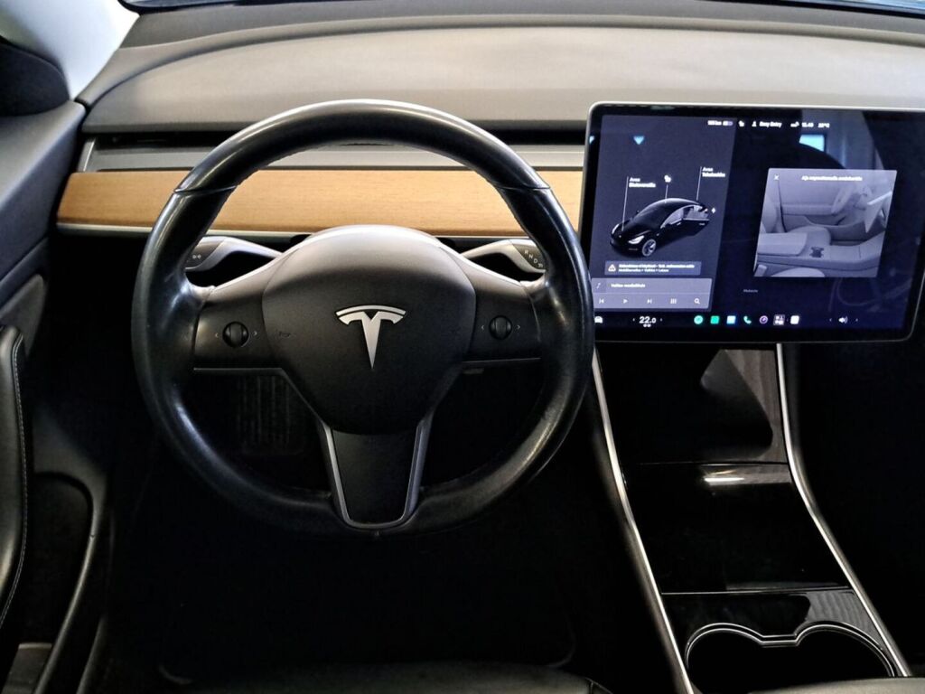 Tesla Model 3 2019 Musta