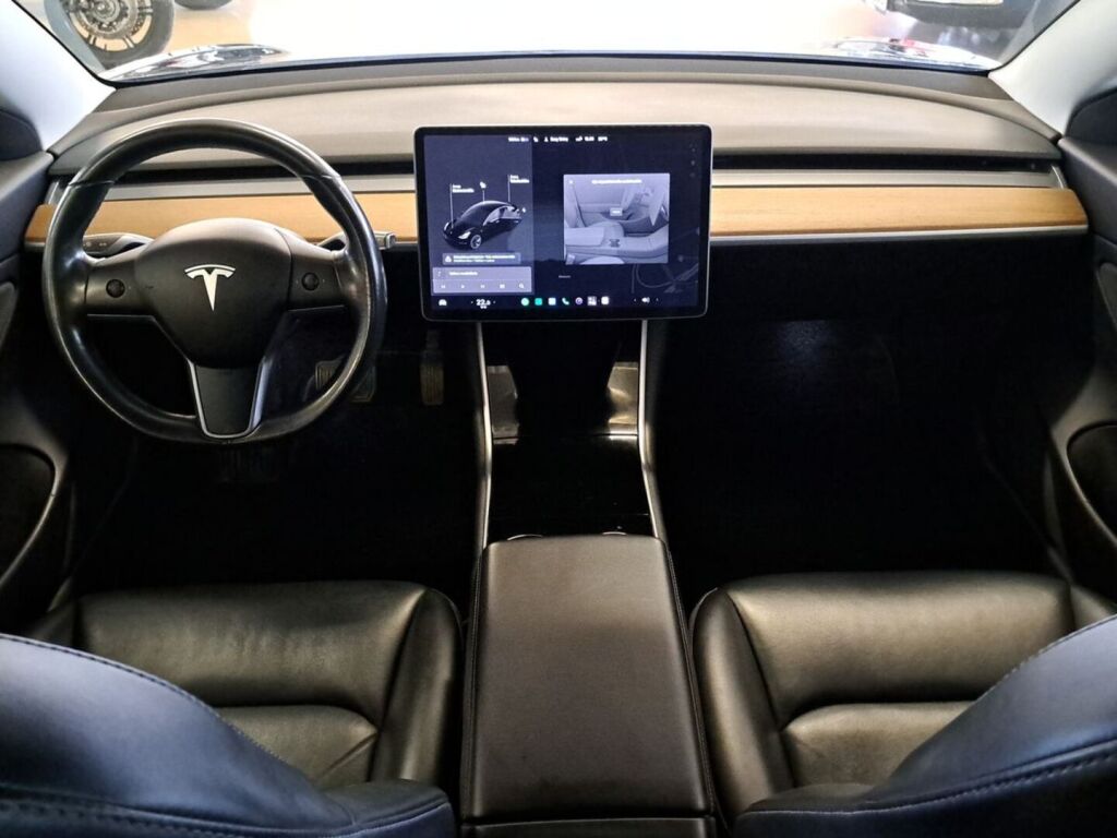 Tesla Model 3 2019 Musta